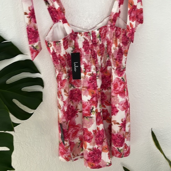 Bloom Bright Pink Floral
Print Tie-Strap Smocked Romper - Picture 8 of 10